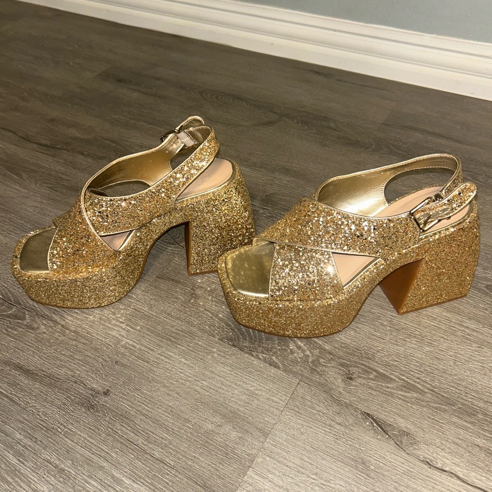 Gianni Bini Gold Glitter Sandals - Picture 2 of 6